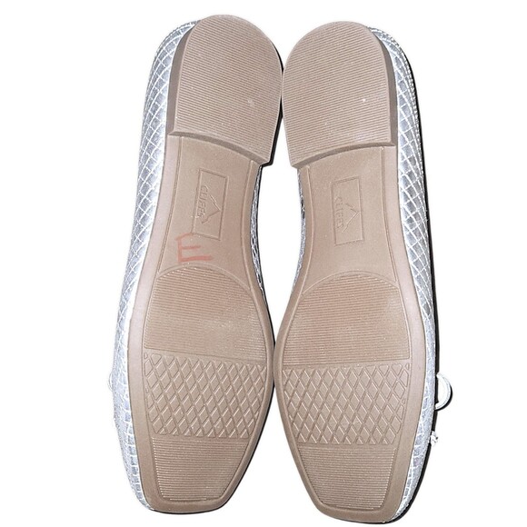Cliffs by White Mountain Quilted Silver Ballet Flats Girlhood NWOT Size: 9W - Picture 6 of 6